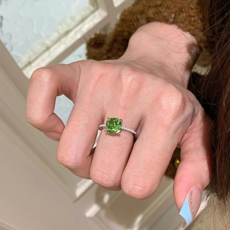 Ancient-style Square Open-ring Green Diamond Ring For The Index Finger